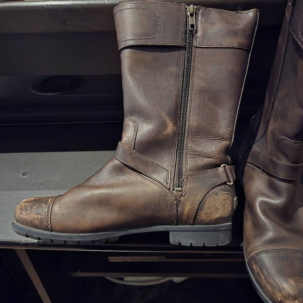 UGG Gershwin Shearling-Lined Brown Waterproof Leather Biker Boots - Picture 4 of 13
